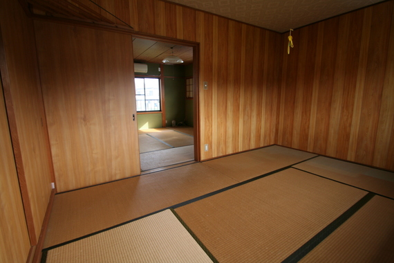detached 広