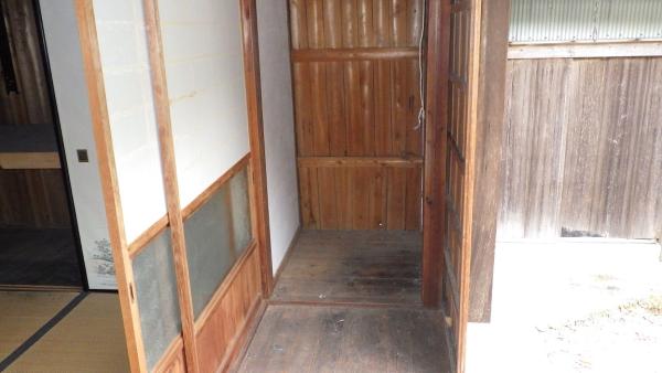 detached 大字小