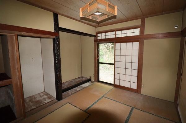 detached 大字小松開作