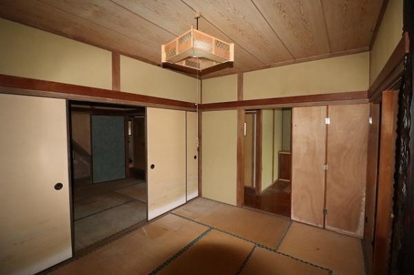 detached 大字小松開作