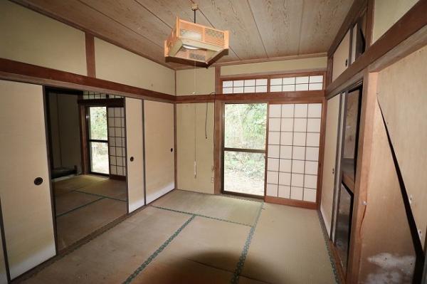 detached 大字小松開作