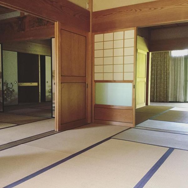 detached 根尾板所